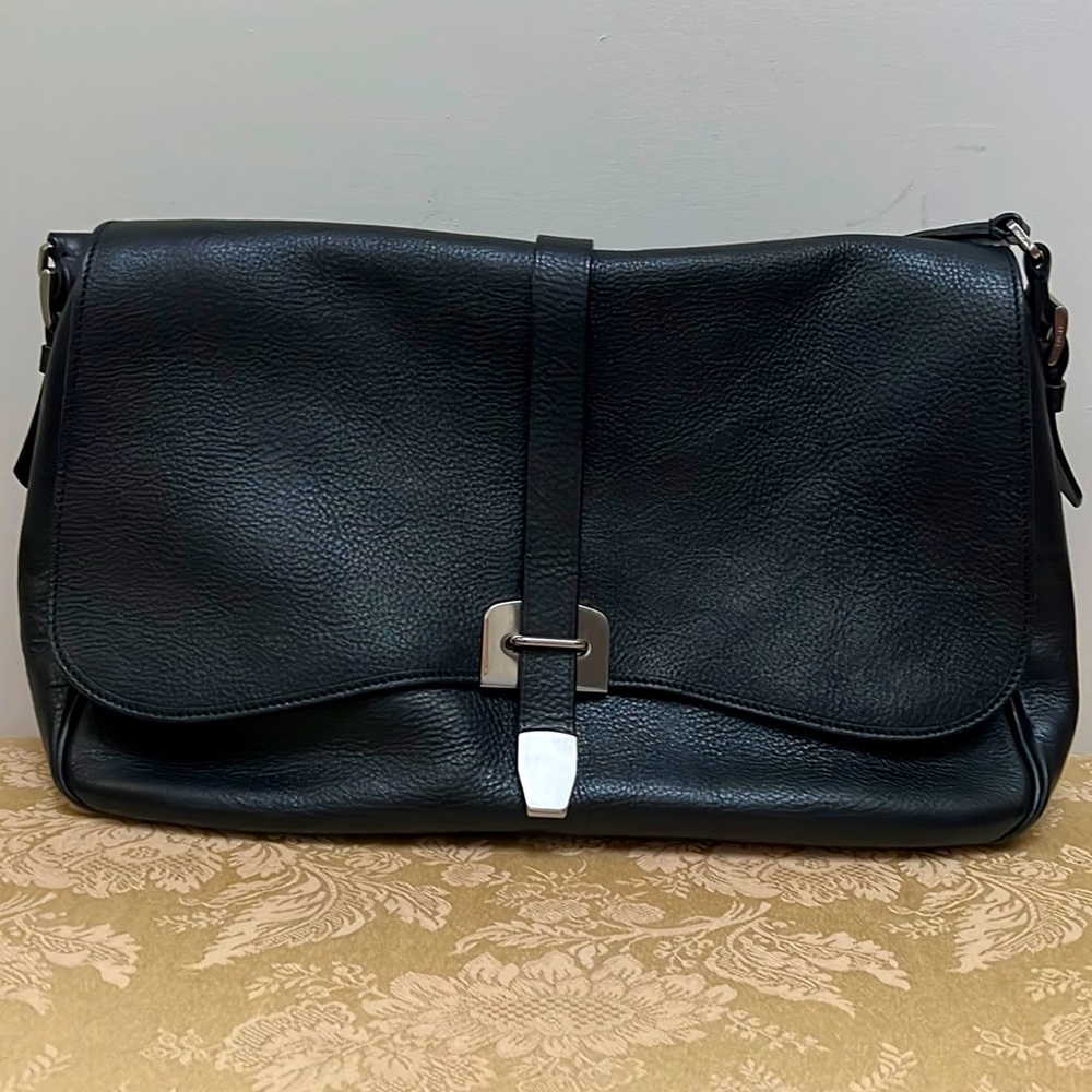 Large Pebble leather PRADA purse - Picture 3 of 12